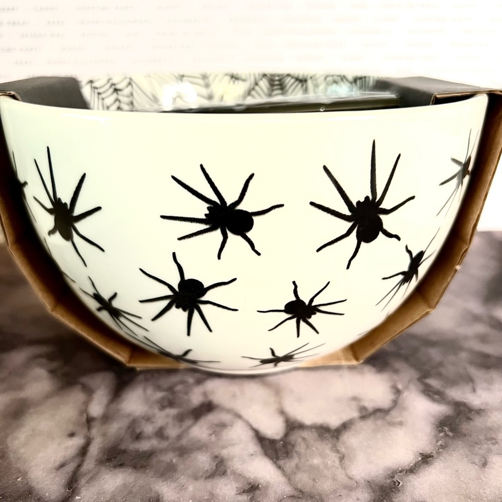 Halloween Large Ramen Noodle Bowl with Chopsticks Crawling Spiders and Webs - Picture 4 of 6